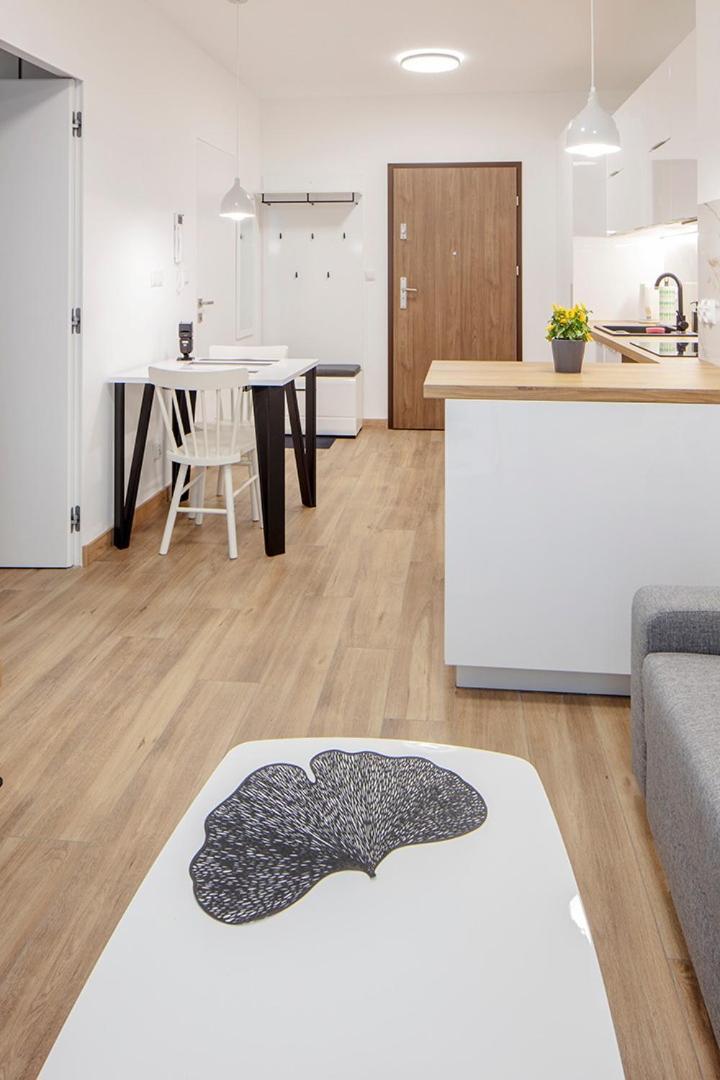 Apartment Woart *